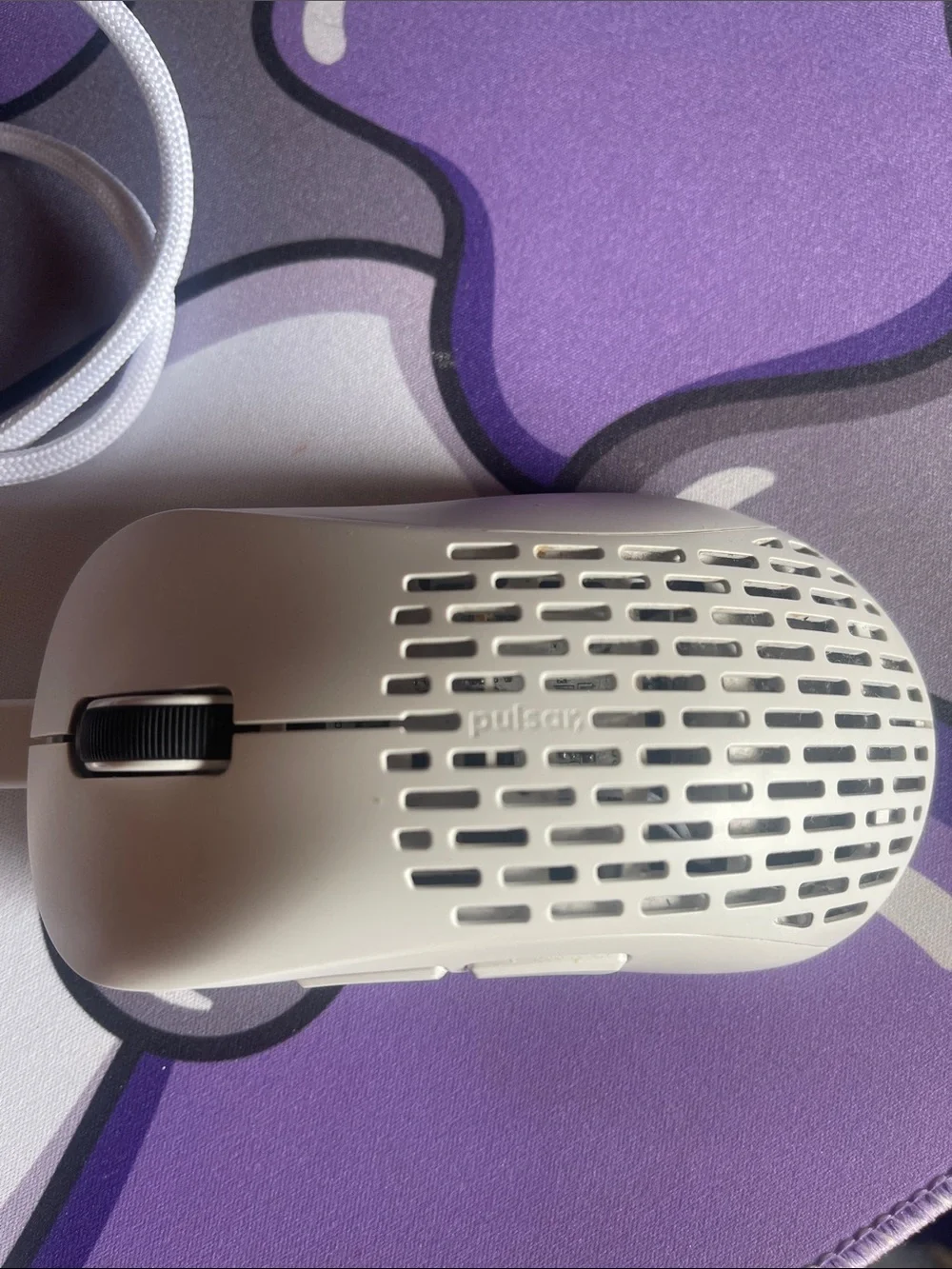 Gaming mouse, Pulsar Xlite V2 honeycomb with USB Cable.